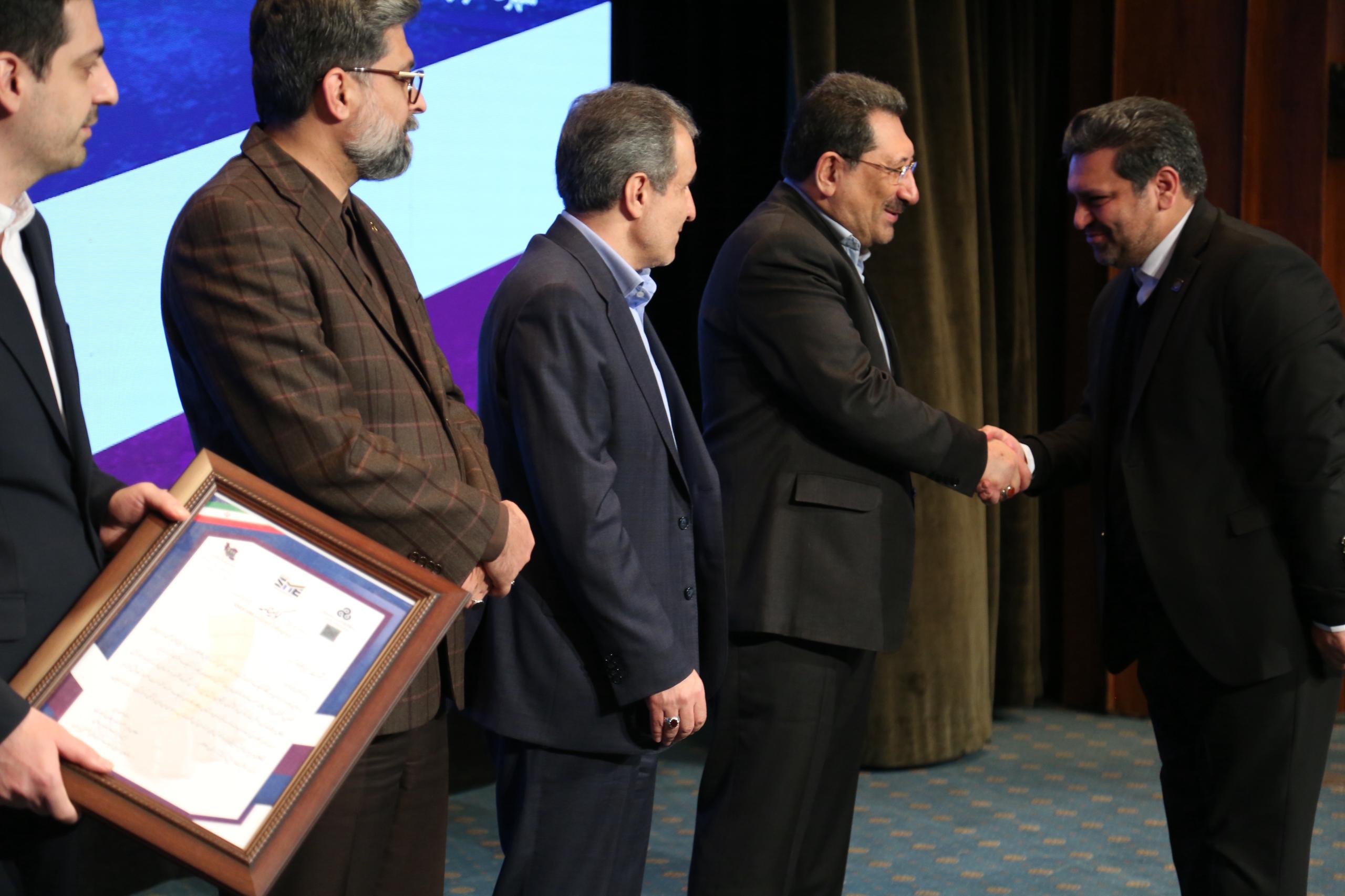 10fe35d9-ccfe-4166-8a79-ca6b0549be35