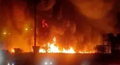 مهار آتش‌سوزی در اسکله بندر دیر؛ جزئیات حادثه و عملیات امداد