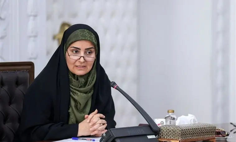 فرزانه صادق: آثار جنگ را از چهره شهر‌ها پاک می‌کنیم