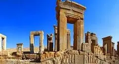 فرونشست به تخت جمشید رسید؛ هشدار جدی برای میراث فرهنگی ایران