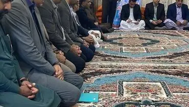 حضور مدیر بیمه دی سیستان و بلوچستان در منزل بخشدار شهید
