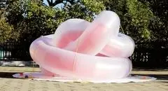 چیدمان‌های بادی یادآور «سستی و ناپایداری‌های عاطفی»