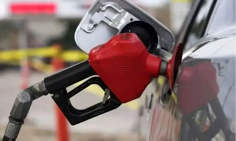 مصرف روزانه بنزین به ۱۳۱ میلیون لیتر رسید