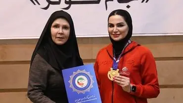 جام کوثر بر دستان دختران گروه زر (زرماکارون)