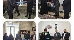 از طنین زنگ مهر تا بررسی چالش‌های درمانی ایثارگران؛ بازدید رئیس هیئت‌مدیره بیمه دی از شعبه کرمانشاه

