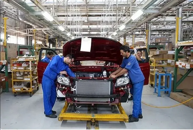 تولید خودرو در ۱۰ ماهه امسال ۱۰ درصد کاهش یافت 