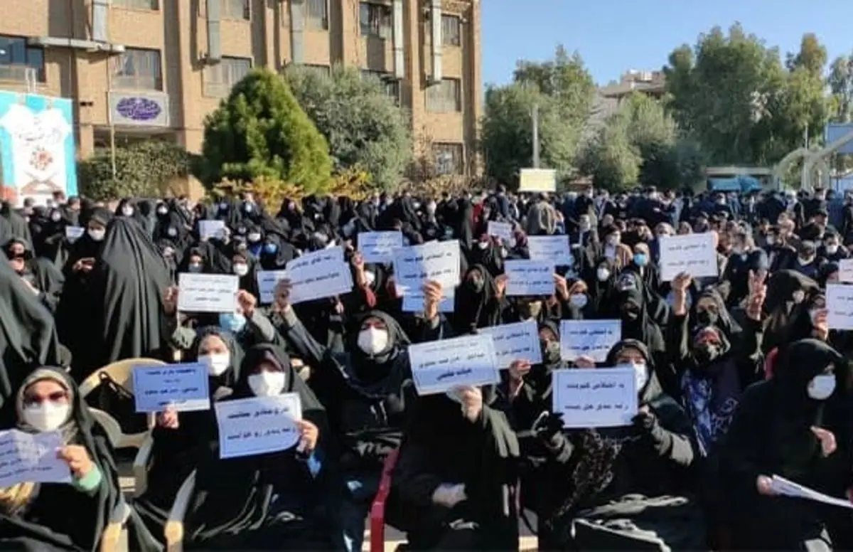 اعتراض معلمان به نابرابری حقوق و مزایا در چند استان کشور