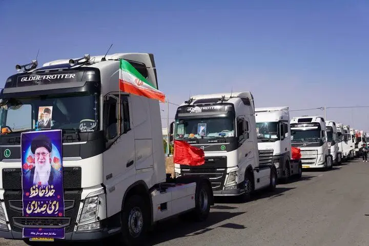 ۲۳۰۰ لیتر سوخت تشویقی به کامیونداران حمل کالاهای اساسی تخصیص یافت