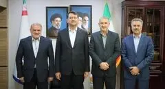 سرپرست مدیریت عامل بانک سرمایه با رئیس سازمان منطقه آزاد کیش دیدار کرد
