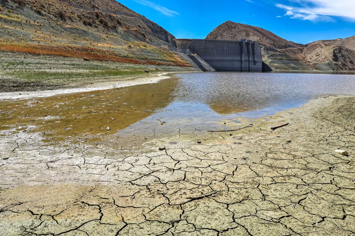 تهران با بحران کم‌آبی همچنان دست‌وپنجه نرم می‌کند