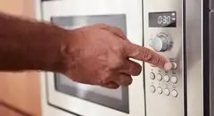 دلیل داغ شدن بیش از حد بدنه ماکروویو چیست؟