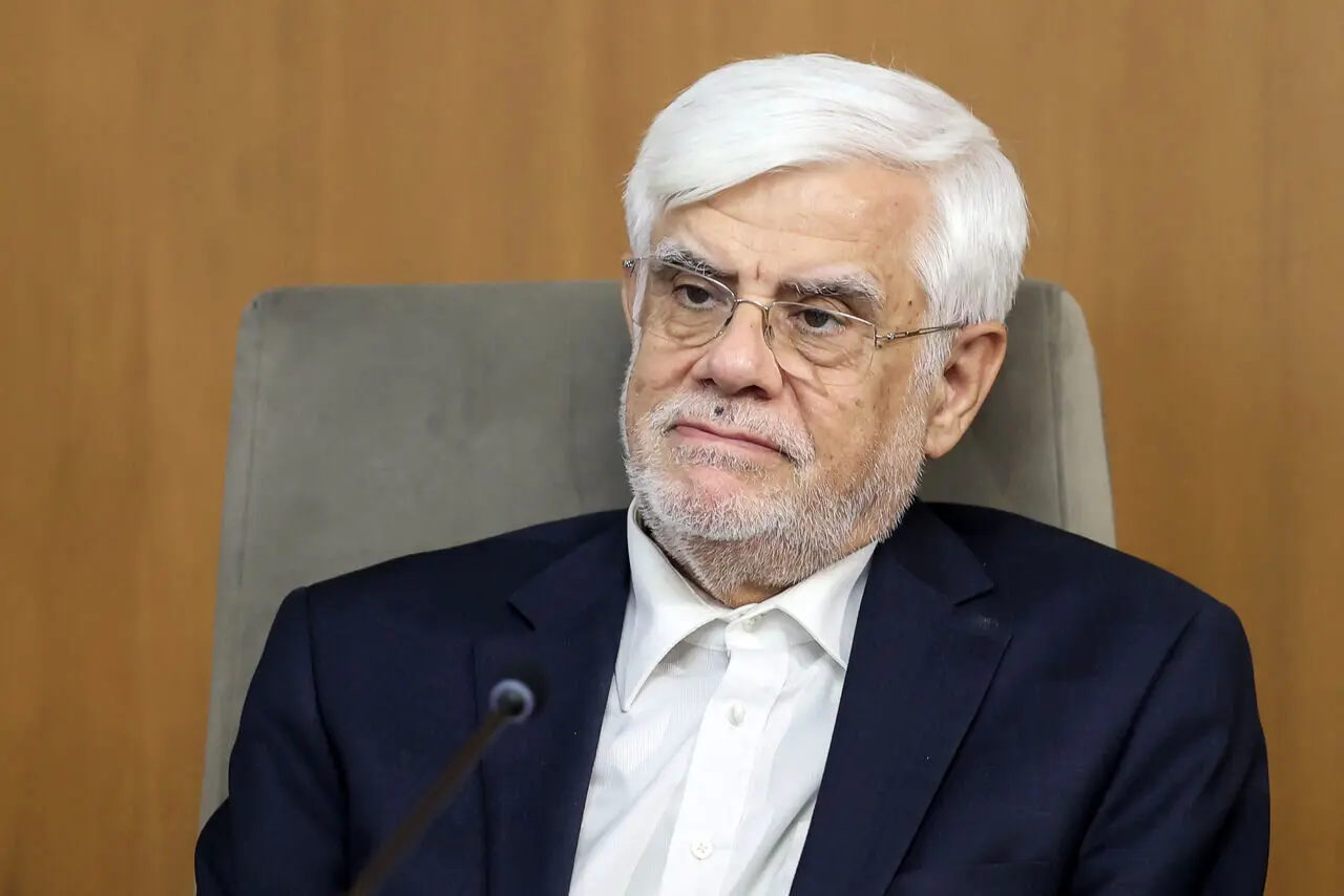 شایعه کناره‌گیری محمدرضا عارف از سیاست