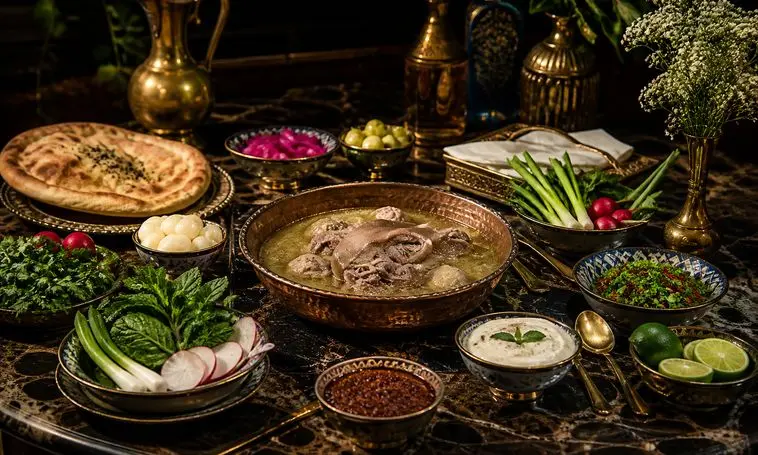 تیلیت نداری در آب کله‌پاچه!