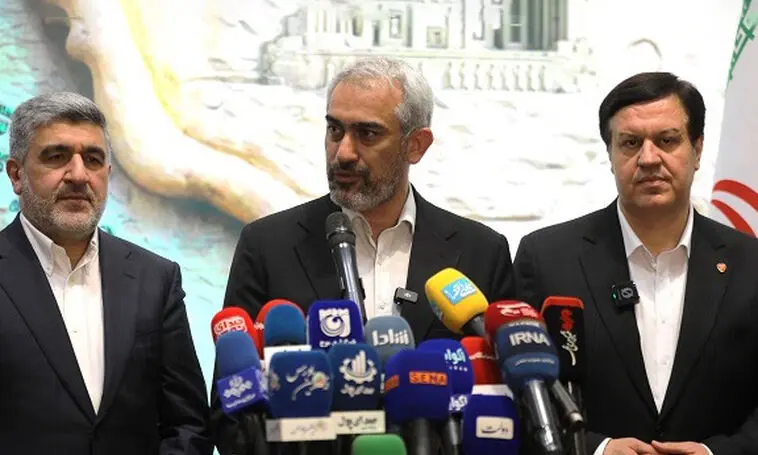 آغاز پذیره نویسی نخستین صندوق ارزی کشور از سوی بانک ملت و با حضور وزیر اقتصاد
