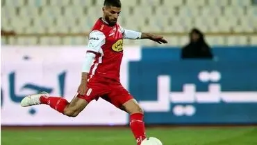 چشمان هافبک پرسپولیس گریان شد