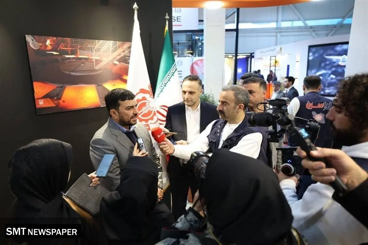 بازدید نمایندگان مجلس از غرفه شرکت ملی مس 
