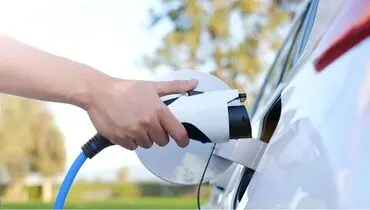 شارژ خودروهای برقی با چراغ‌های خیابان؛ راه‌حلی خلاقانه برای شهرهای شلوغ