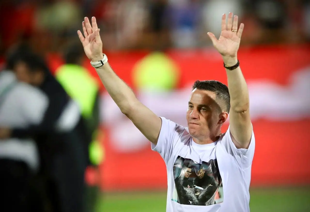 ورود اوسمار سرمربی جدید پرسپولیس به سالن معارفه + فیلم