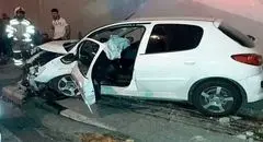پژو ۲۰۷ دیروز ۲۳ شهریور جان عابر پیاده را گرفت 