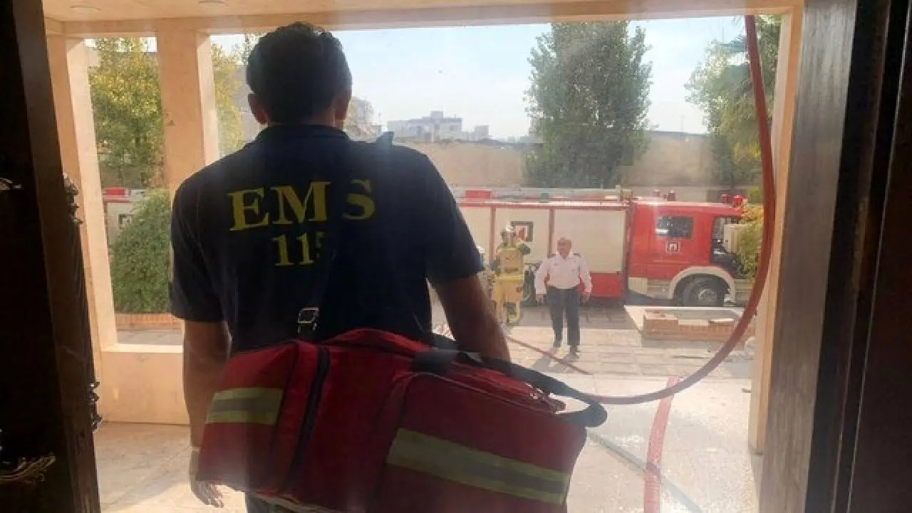 آتش در برج مسکونی تیموری؛ تخلیه اضطراری ساکنان