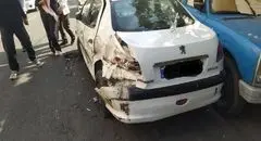 برخورد خاور با ۱۵ خودرو در تهران؛ یک مصدوم و ترافیک سنگین