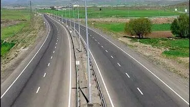 ساخت ۳۰ کیلومتر بزرگراه در مسیر ارتباطی خاش - سراوان با هدف توسعه مبادلات تجاری ایران و پاکستان