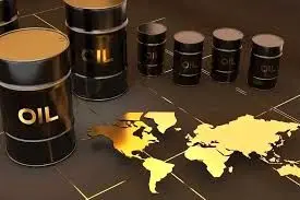 بازار نفت زیر سایه تهدیدهای سیاسی؛ توقف خرید از روسیه قیمت‌ها را بالا برد