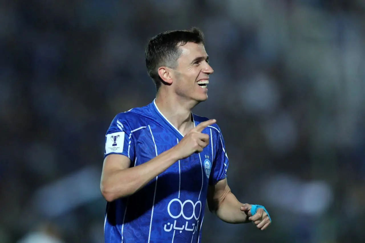 شوک به آبی‌ها: آسانی پیشنهاد تمدید را رد کرد