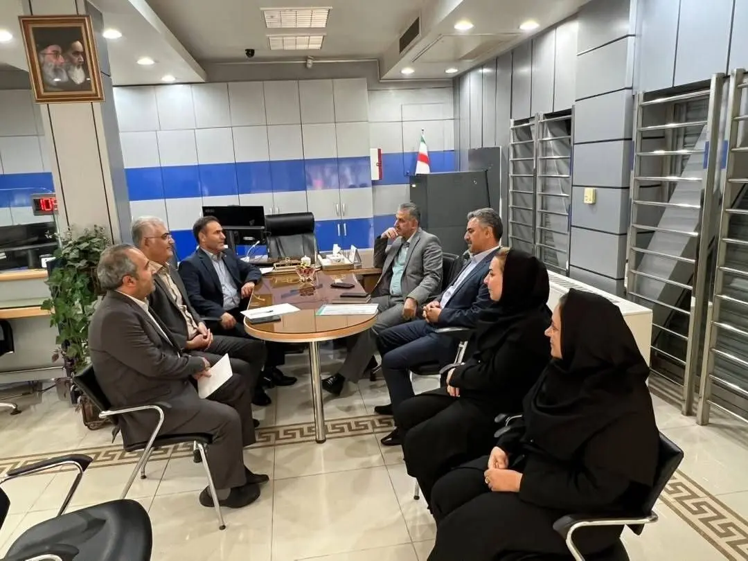 بازدید سرپرست مدیریت عامل بانک سرمایه از شعبه خیام شمالی قزوین با تمرکز بر توسعه بازار و ظرفیت فرهنگیان