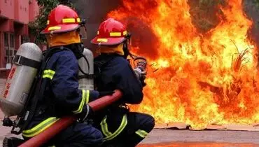 آتش‌سوزی در انبار کالا شرق تهران