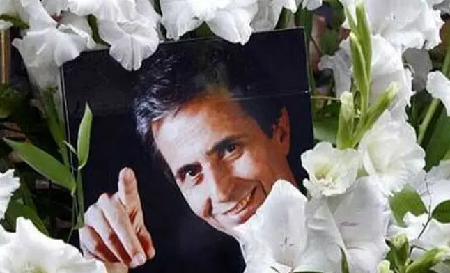 میز عزای ساده مسعود رسام، همسر سابق فریبا نادری + عکس