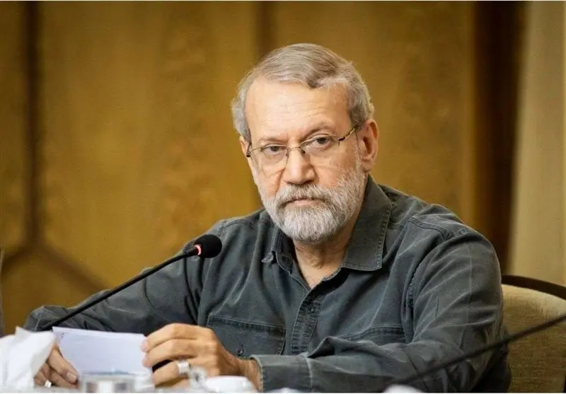 پاسخ تند لاریجانی به ترامپ درباره حضور نظامیان