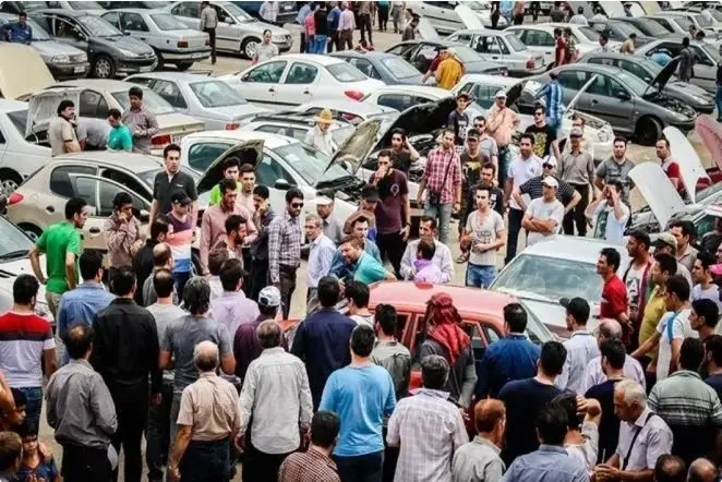 افزایش قیمت خودرو در بازار بی‌تقاضا