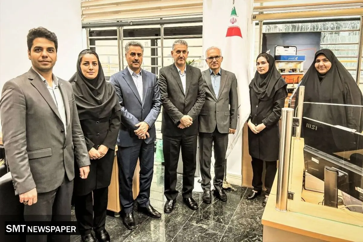 بازدید سرپرست مدیریت عامل بانک سرمایه از شعبه صندوق ذخیره فرهنگیان