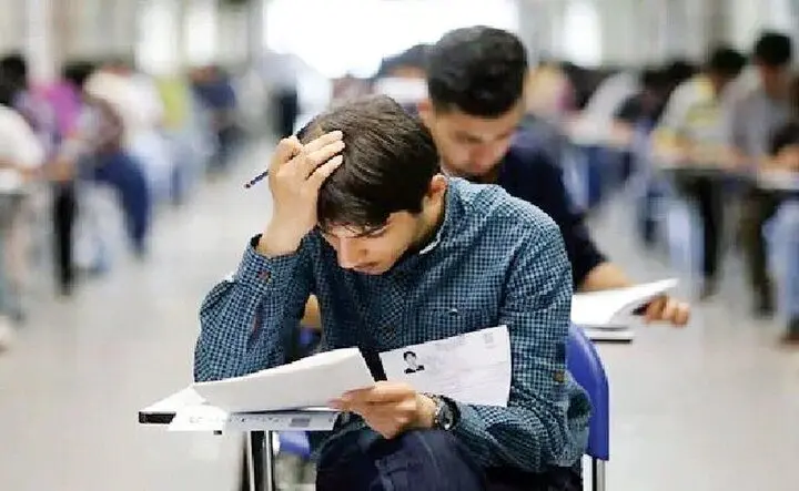 تصمیم‌گیری درباره امتحانات دانشگاه آزاد تهران به تعویق افتاد