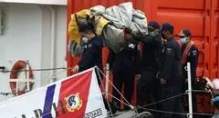 پیدا شدن لاشه هواپیمای گم شده در اندونزی ؛ عکس 