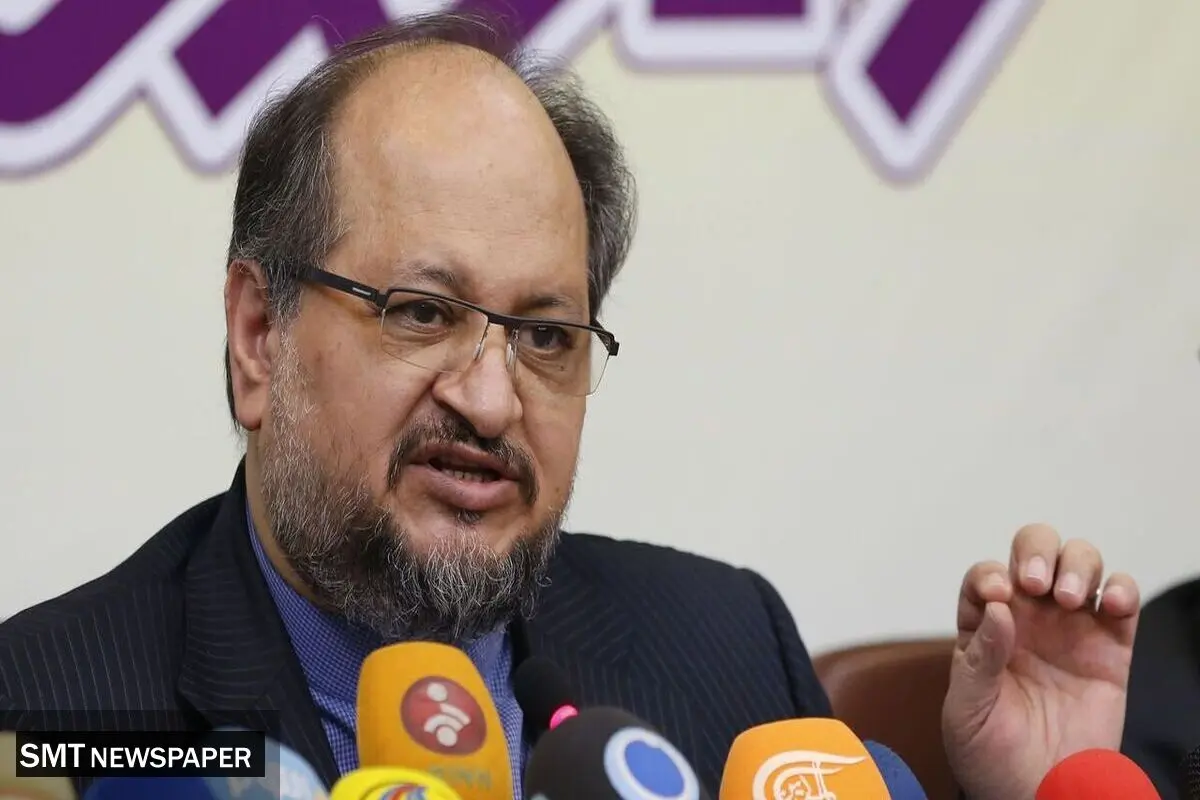 محمد شریعتمداری به استقلال نزدیک شد!