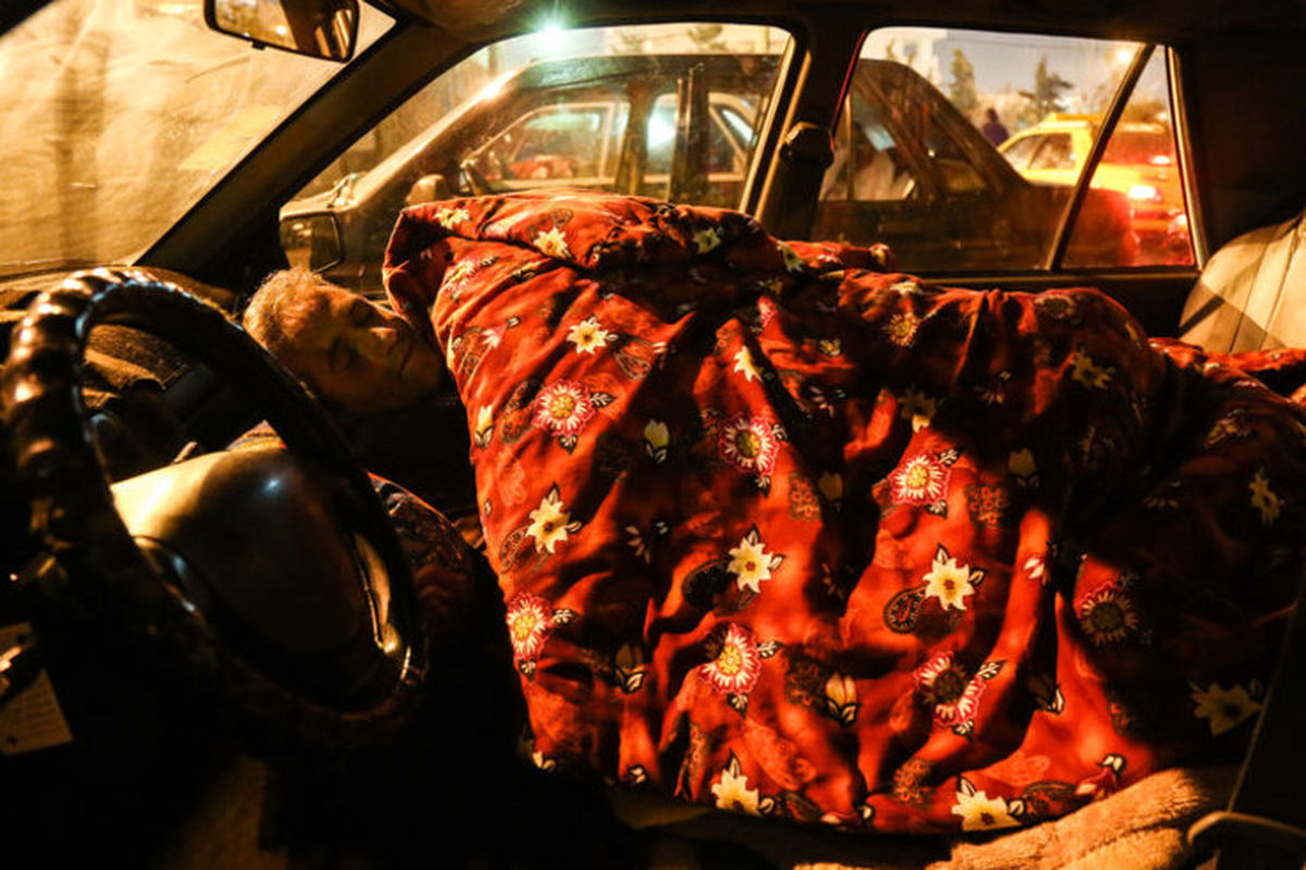 درآمد عجیب ماشین خوابی در تهران / جای پارک در سایه چند؟