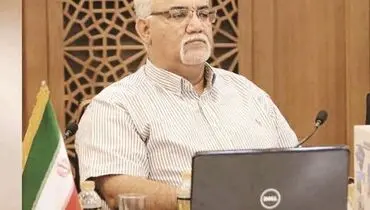 دست‌هایی در کار است...