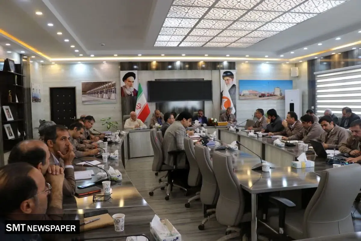 بازدید میدانی دکتر شه بخش مدیر عامل شرکت آلومینای ایران از پروژه های در حال اجرا و حضور در جلسه شورای معاونین و مدیران شرکت
