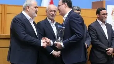 از مدیرعامل شرکت صنایع چوب و کاغذ مازندران به عنوان مدیر برتر صنعتی تقدیر شد