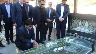 تجدید میثاق مدیرعامل بانک توسعه تعاون با آرمان‌های شهدا