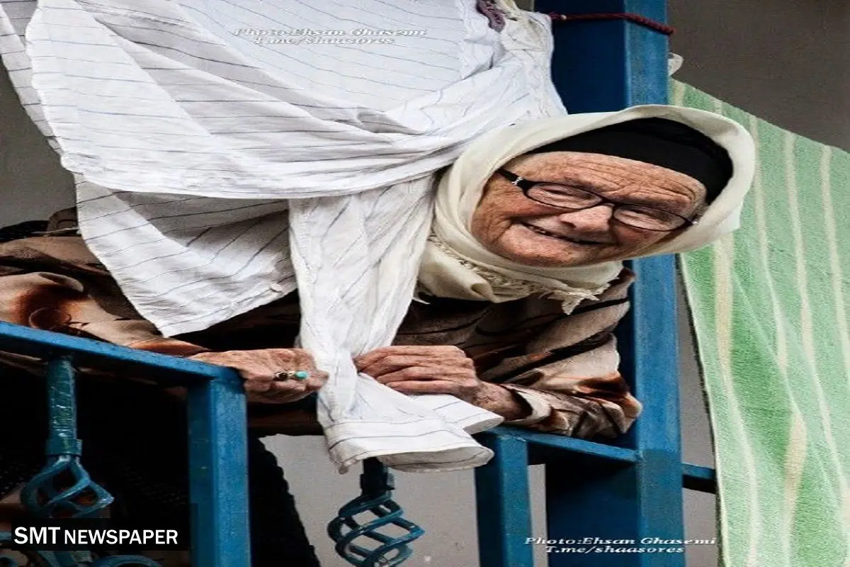 نگاهها و حرفها
