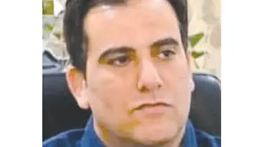 سر بزرگ و دست کوچک‌مانده