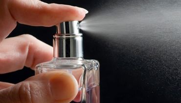 راه هایی کاربردی برای از بین بردن بوی عطر