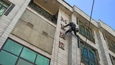 پیچ و رولپلاک سنگ نما با طناب و بدون داربست در تهران و کرج با جهان فرود