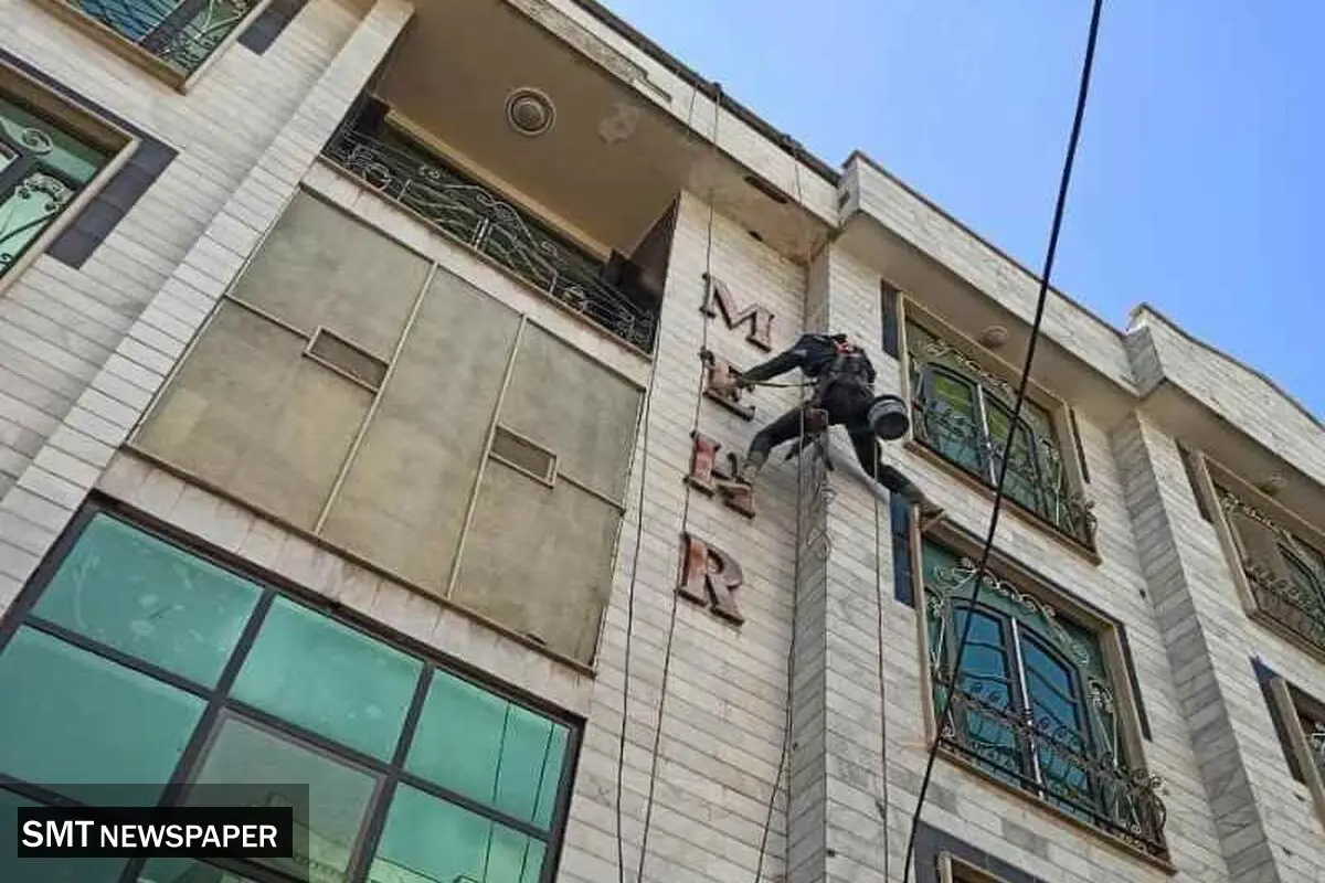پیچ و رولپلاک سنگ نما با طناب و بدون داربست در تهران و کرج با جهان فرود