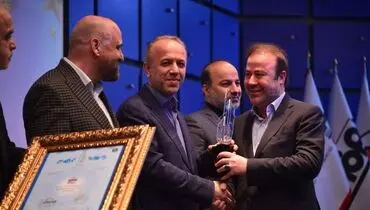 در بیست و یکمین دوره جایزه ملی تعالی سازمانی؛ شرکت فولاد هرمزگان برای دومین بار موفق به کسب تندیس بلورین شد