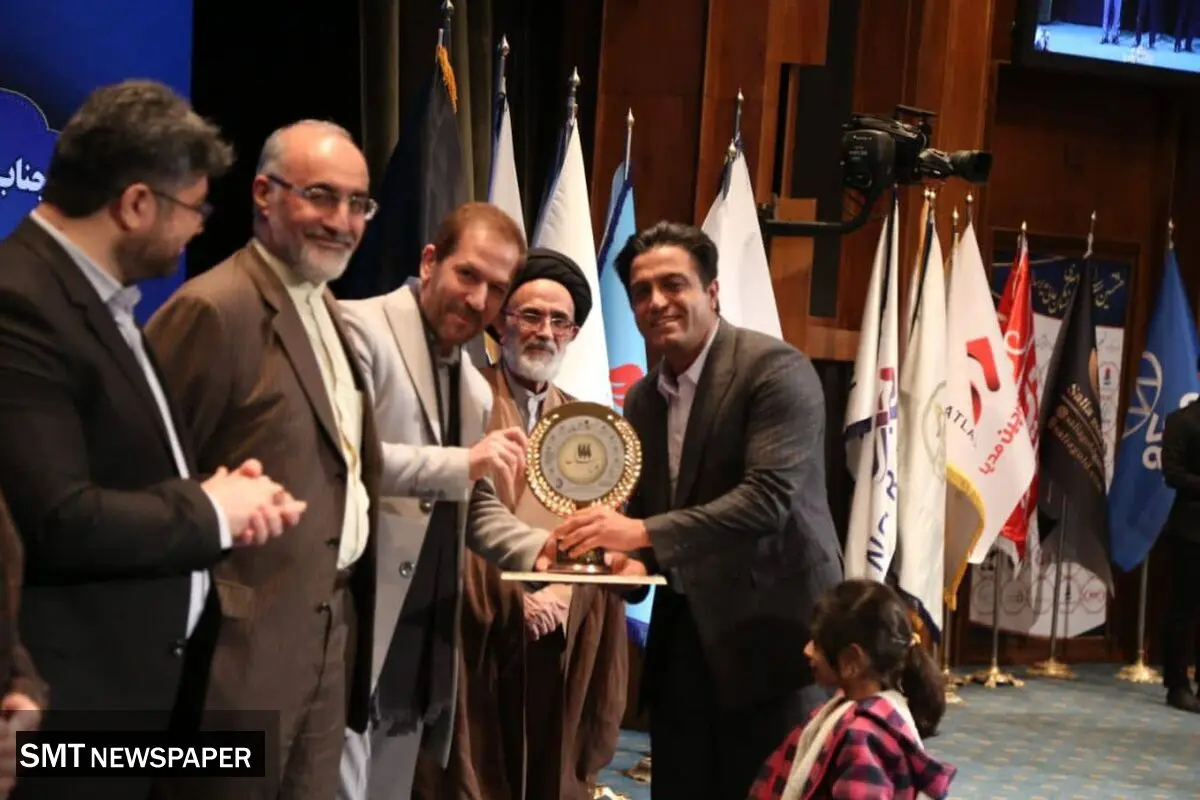انتخاب مهندس محمود فرهادی نسب مدیرعامل شرکت راه و ساختمان ماه نشان فلک الافلاک ( با برند ماهکو ) و رئیس هیئت مدیره شرکت آب ،نفت ، گاز و پتروشیمی مبین صنعت خلیج فارس بعنوان مدیر برتر کشور