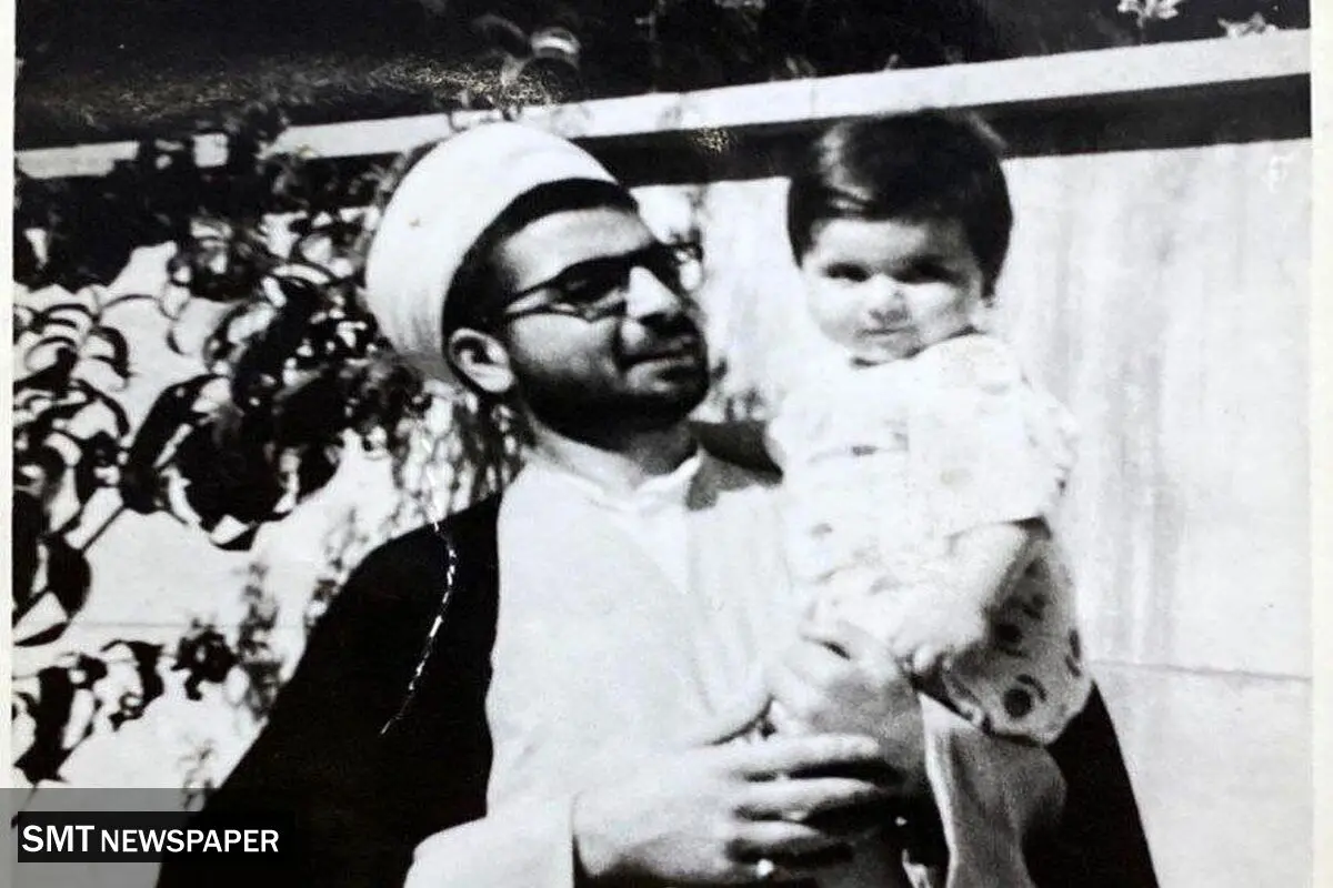 عکسی کمیاب از جوانی حسن روحانی